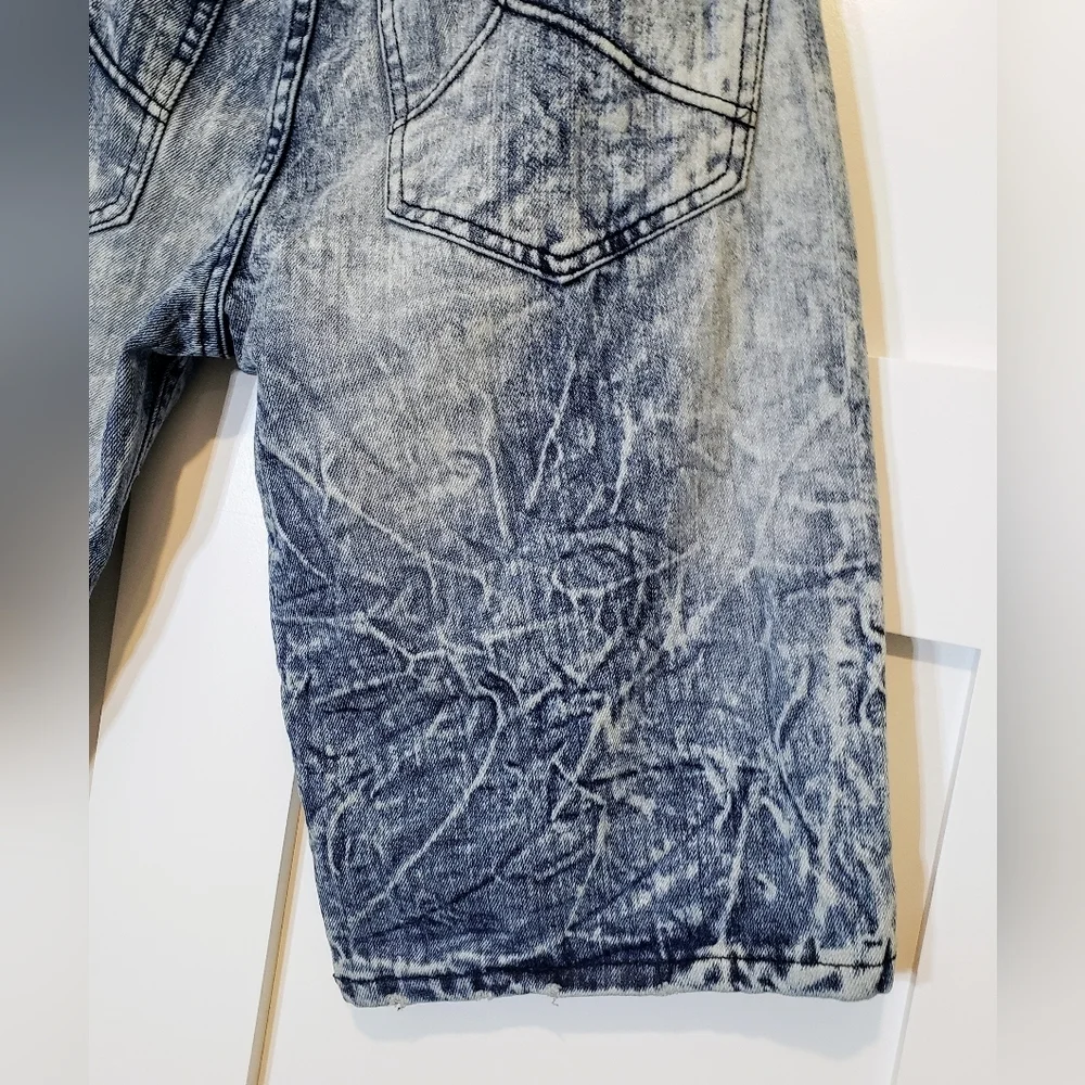 Rocawear Distressed Fading Paint Splattered Denim Blue Jean Shorts Size …